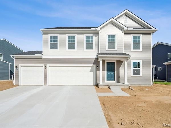 360 Hidden River W, Holly Twp, MI 48442