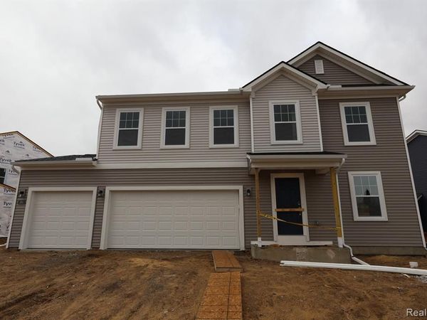 360 Hidden River W, Holly Twp, MI 48442