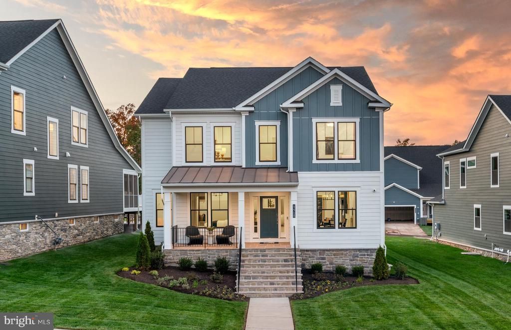 18285 Battlefield Crossing Lane , Leesburg, VA 20176 Main Photo