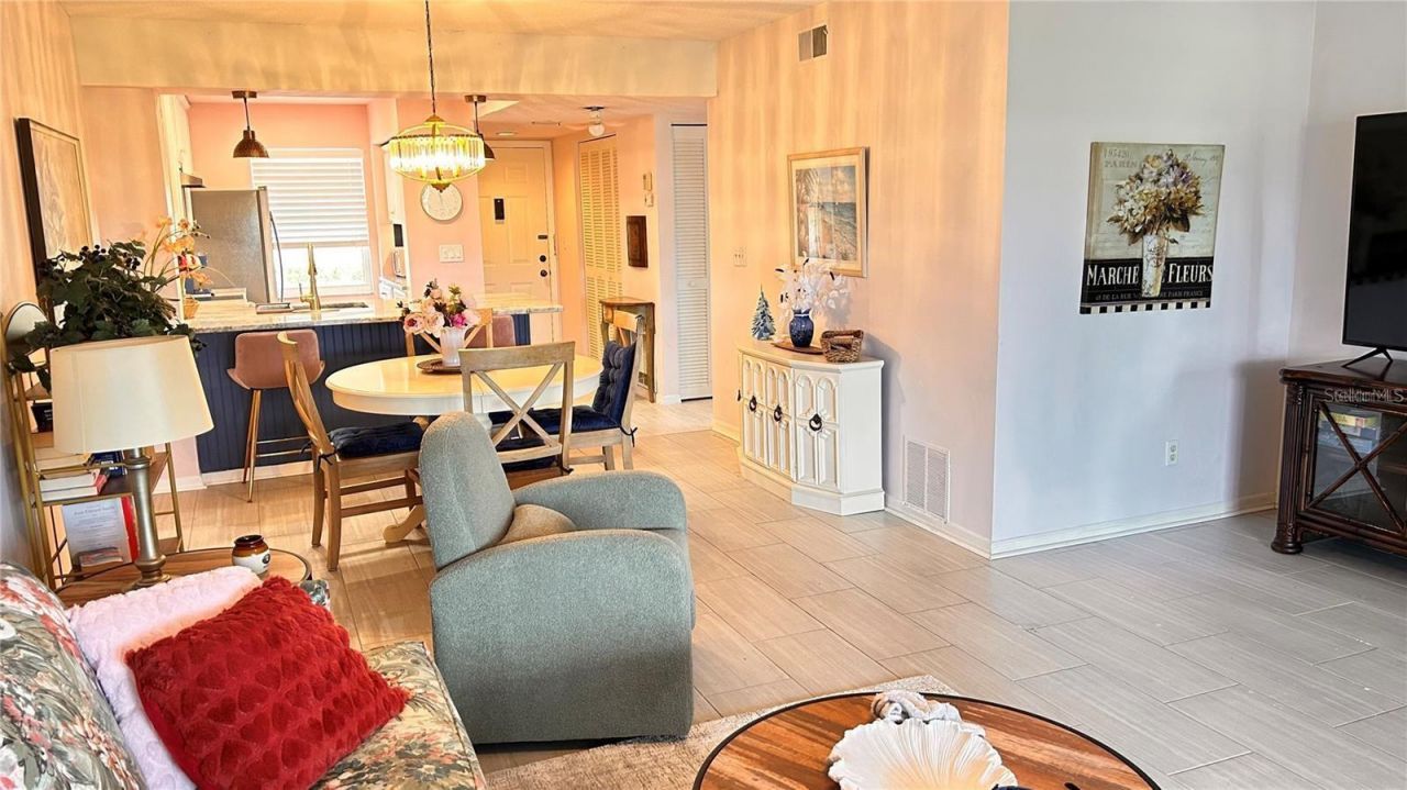 433 Cerromar Lane, Unit 331, Venice, FL 34293 Photo