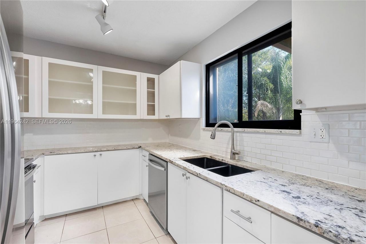 9518 SW 1st Ct, Unit 21-S, Coral Springs, FL 33071 Photo