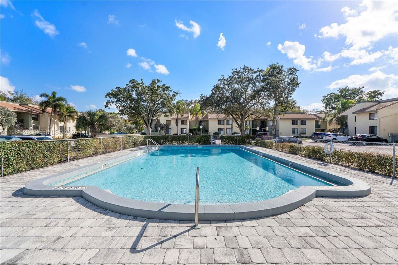 9518 SW 1st Ct, Unit 21-S, Coral Springs, FL 33071 Photo