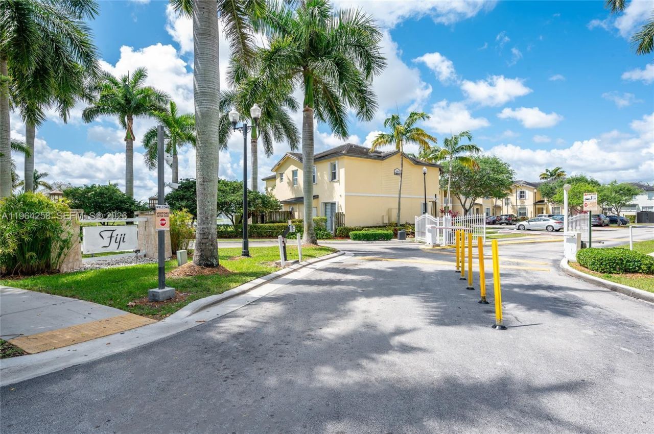 205 SE 29th Ter, Unit 2, Homestead, FL 33033 Photo