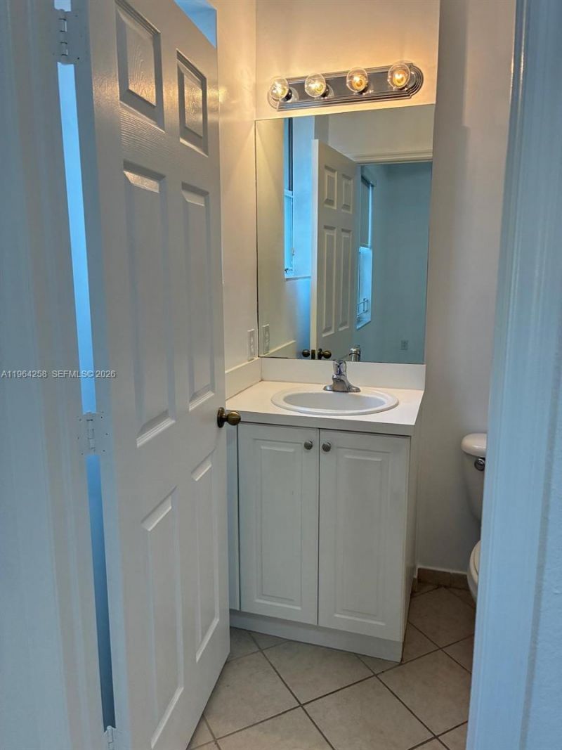 205 SE 29th Ter, Unit 2, Homestead, FL 33033 Photo