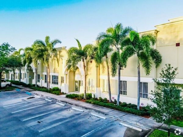 10220 W State rd 84, Unit 11, Davie, FL 33324