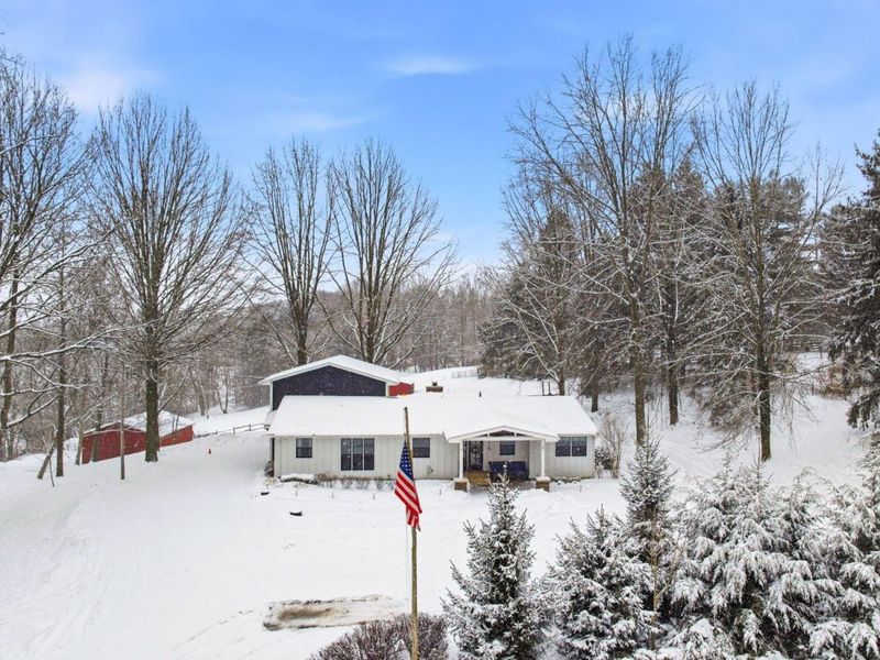 5715 Coonpath Road NW, Carroll, OH 43112 Photo 2