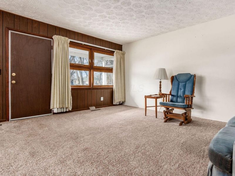 1284 Thurston Drive, Columbus, OH 43227 Photo 5