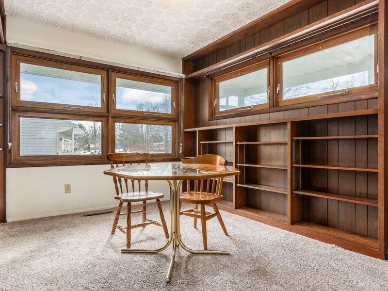 1284 Thurston Drive, Columbus, OH 43227 Photo 8