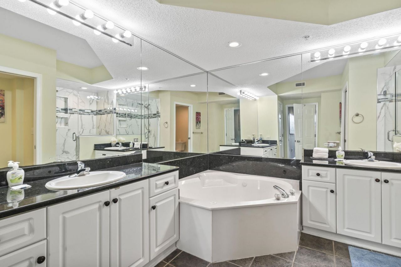 4801 Harbor Pointe Dr. Photo 4