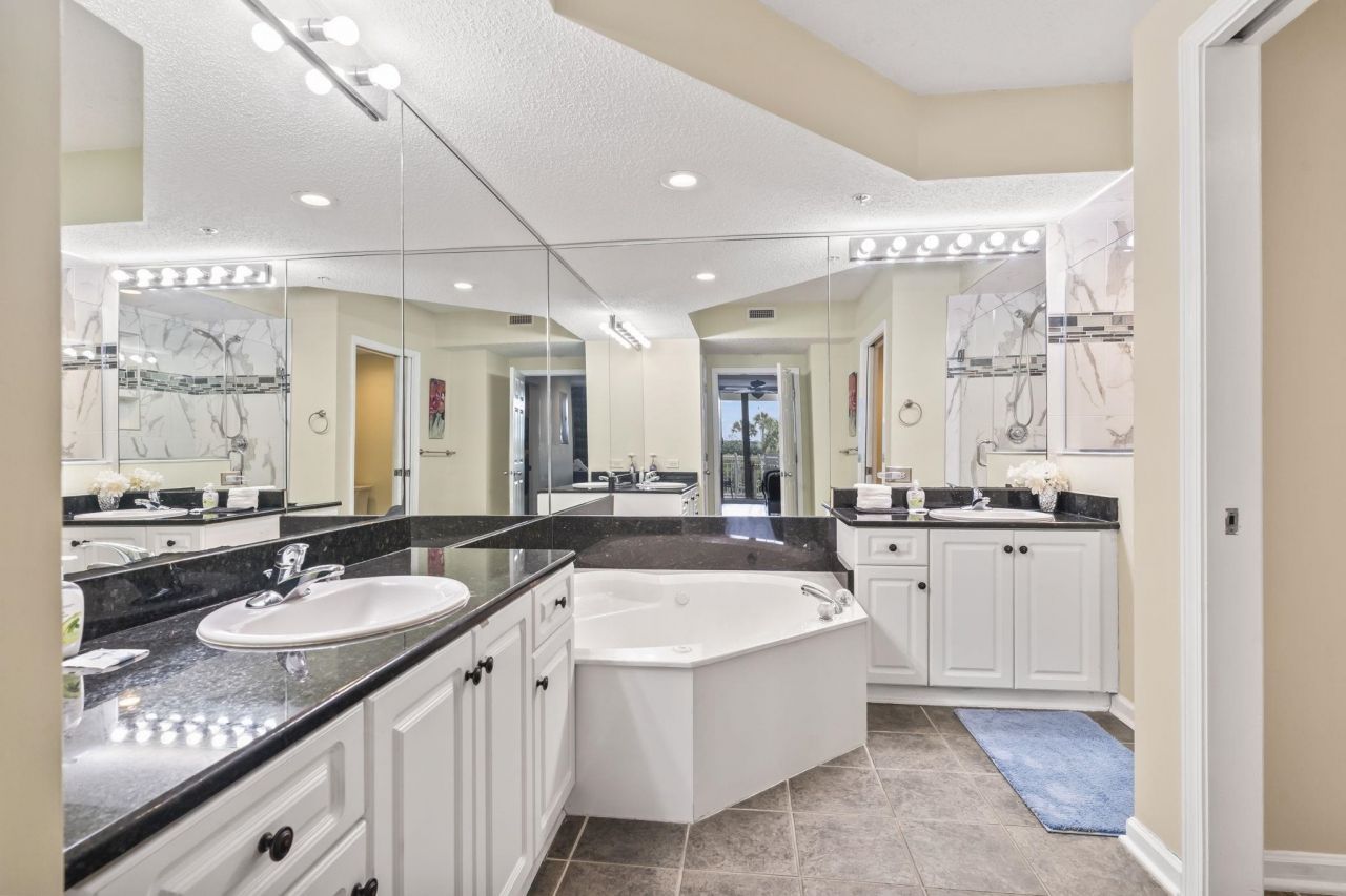 4801 Harbor Pointe Dr. Photo 6