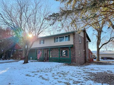 300 19th Avenue NE, Waseca, MN 56093