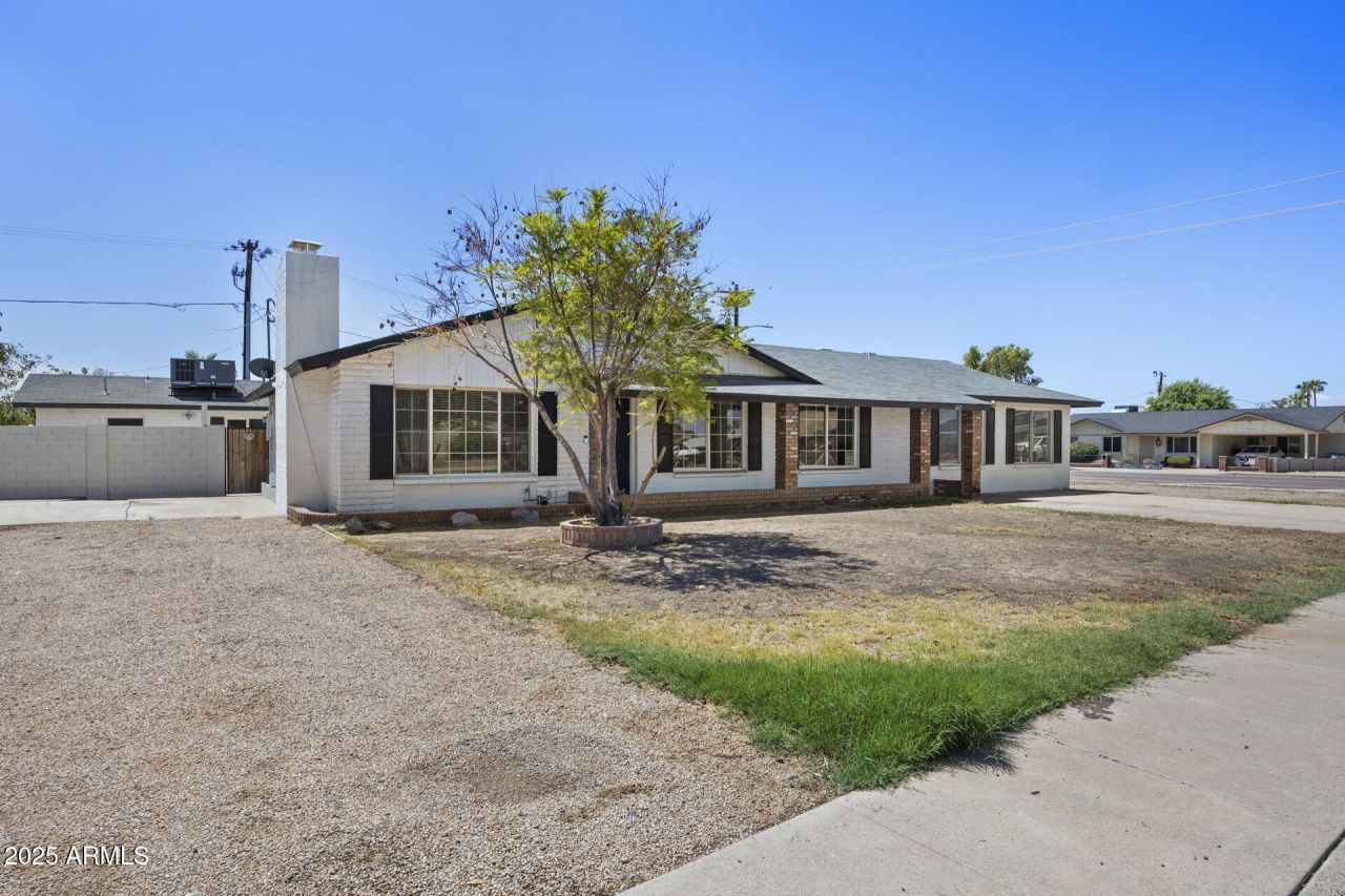 1427 W Anderson Drive, Phoenix, AZ 85023 Main Photo