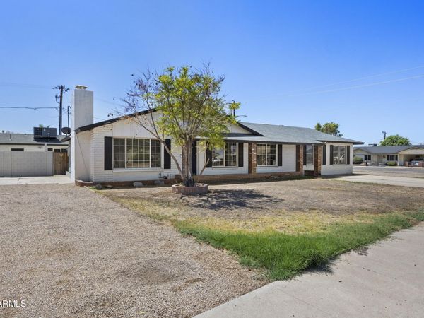 1427 W ANDERSON Drive, Phoenix, AZ 85023