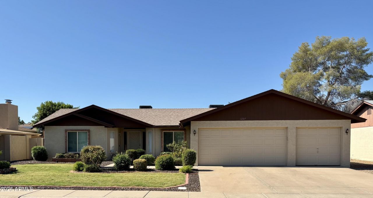 3227 W Kristal Way, Phoenix, AZ 85027 Main Photo