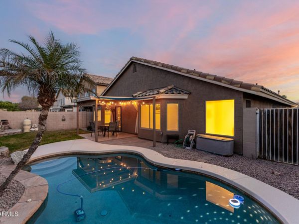 7256 E NOPAL Avenue, Mesa, AZ 85209