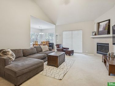 5111 N 155th Street, Omaha, NE 68116