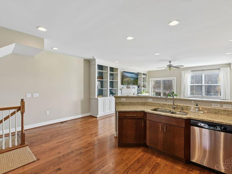 448 Strafer Street, Cincinnati, OH 45226 Photo 13