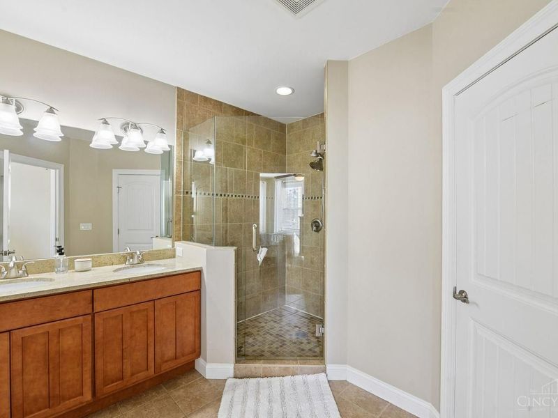 448 Strafer Street, Cincinnati, OH 45226 Photo 42