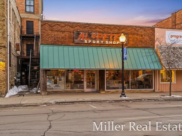 111 S Jefferson Street, Hastings, MI 49058