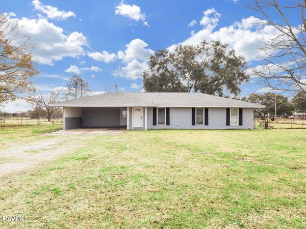 2208 Segura Road , New Iberia, LA 70560