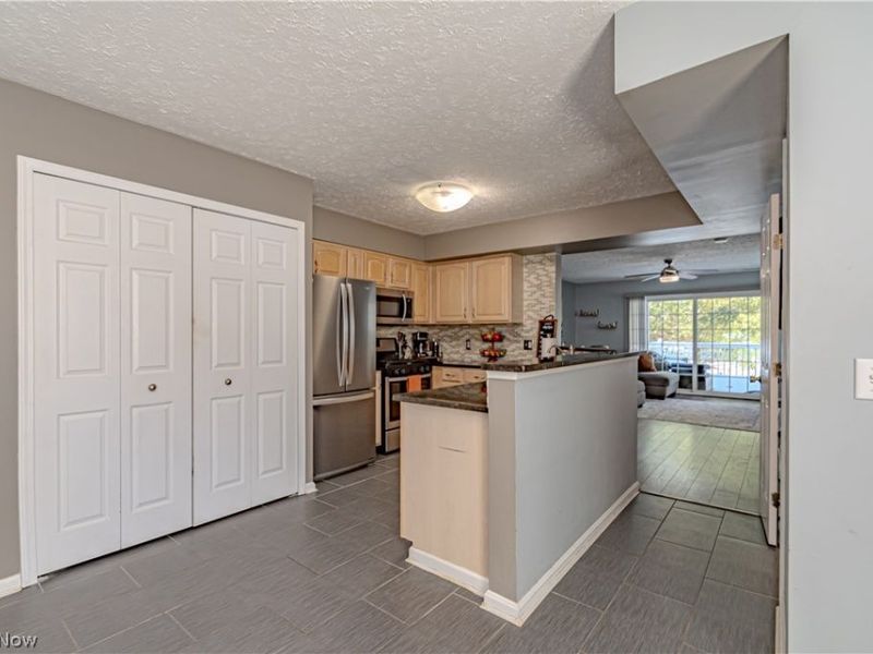 6759 Quarrystone Lane, Middleburg Heights, OH 44130 Photo 7