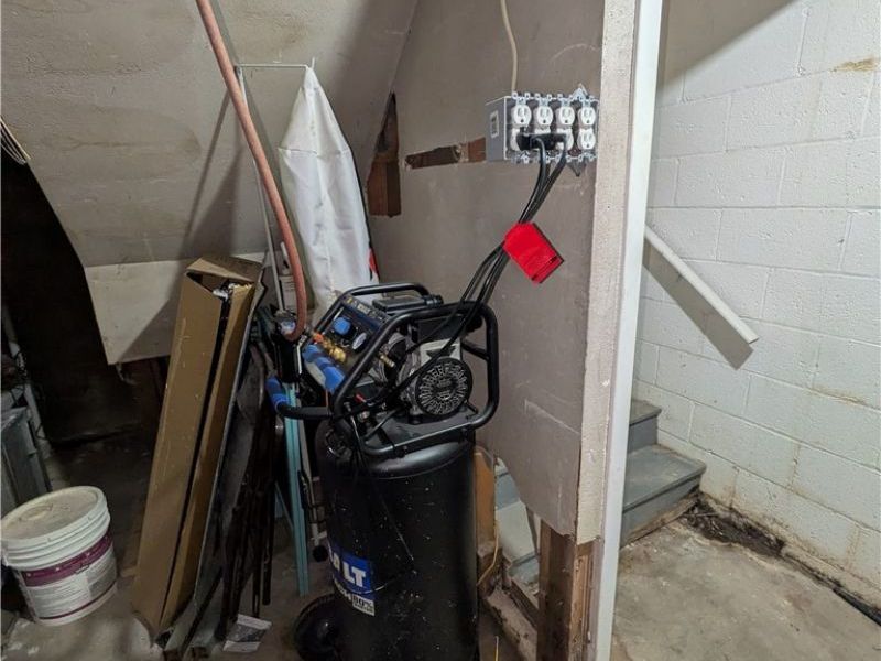 211 3rd Street, Fairport Harbor, OH 44077 Photo 12