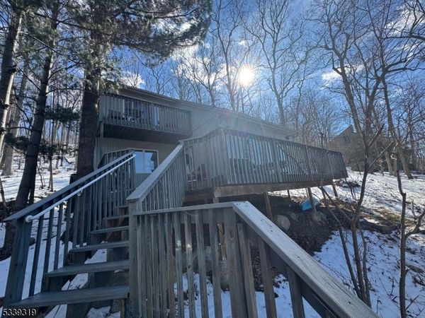 364 Skyline Lake Dr, Ringwood, NJ 07456