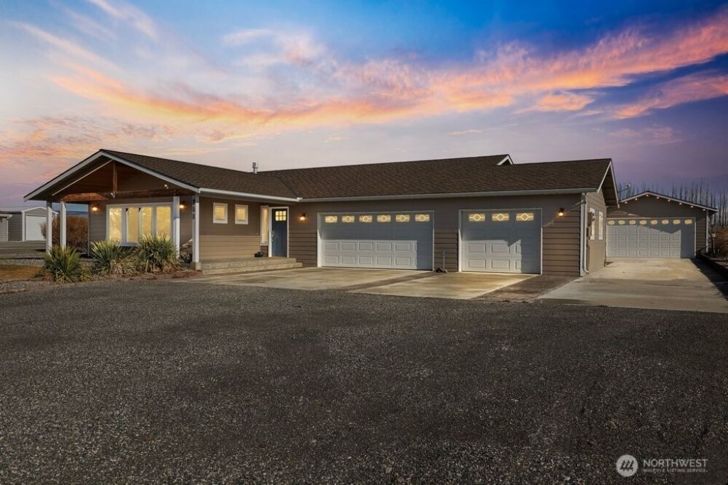 844 Desert Aire Dr Sw, Mattawa, WA 99349 Main Photo