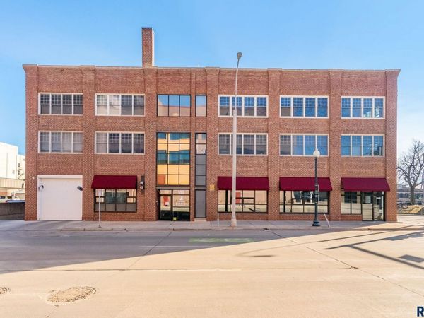132 S Dakota Ave, Unit 205, Sioux Falls, SD 57104