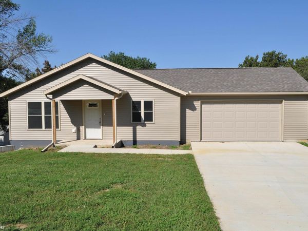 310 S 4th Avenue, Dedham, IA 51440