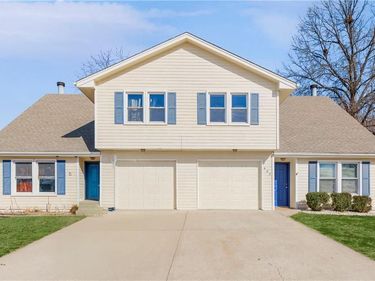 402 E 14th Street, Kearney, MO 64060