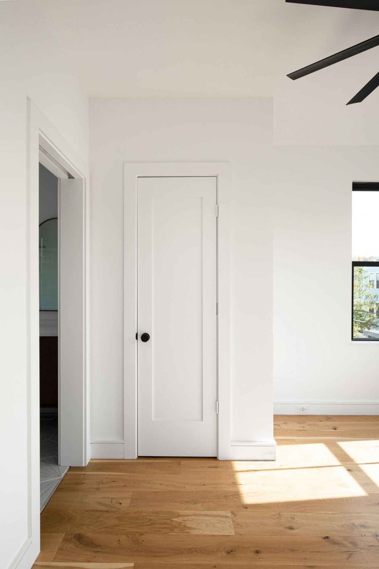 76 Cooper Street Photo 17