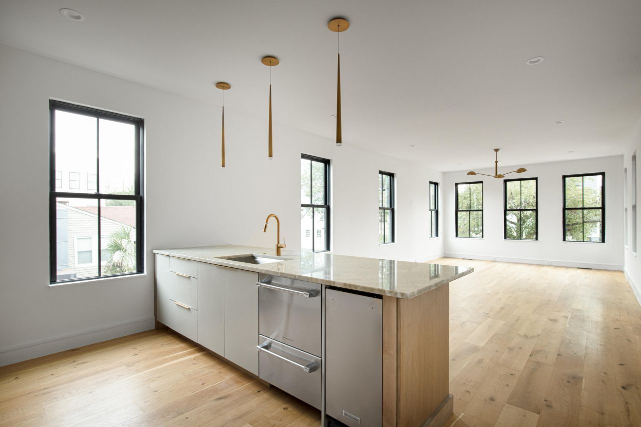 76 Cooper Street Photo 7