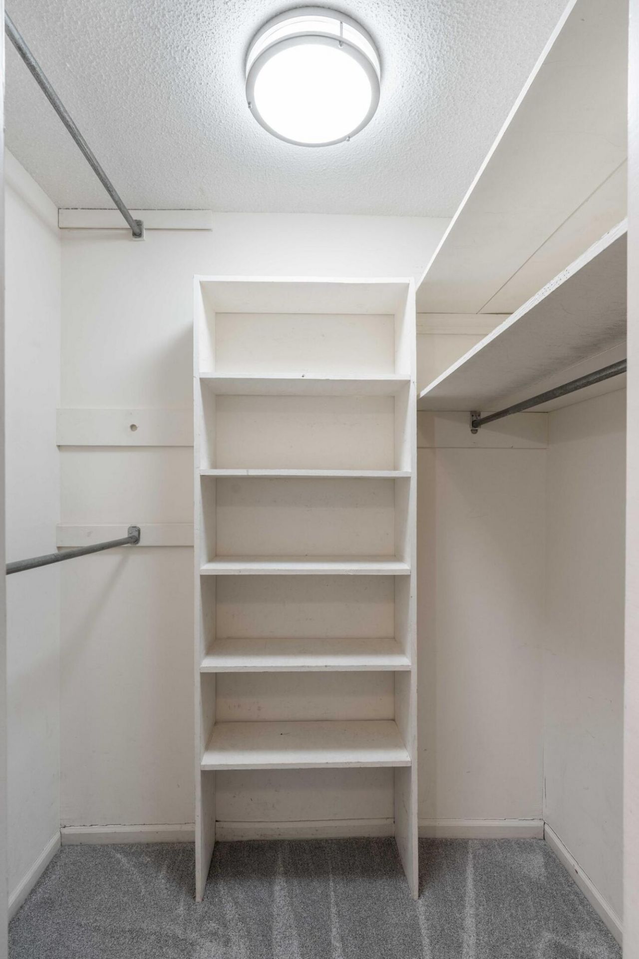 95 Nightingale Manor Photo 23