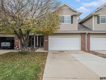 1606 N 175th Plaza, Omaha, NE 68118