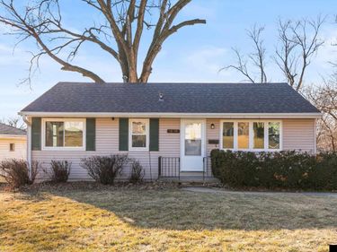1010 N 76th Street, Omaha, NE 68114