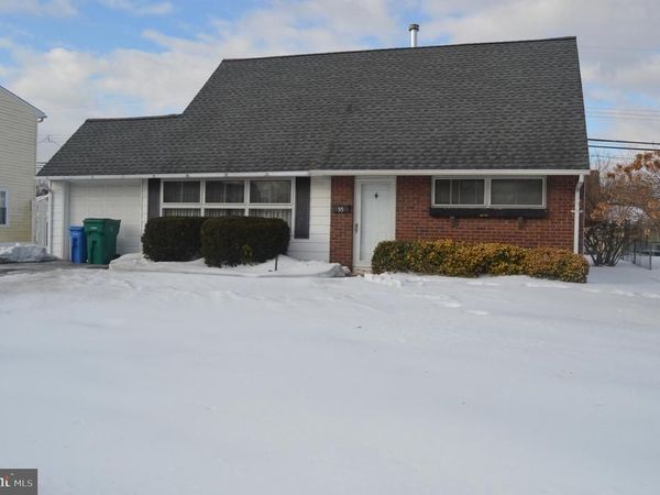 55 KINDLE LANE, LEVITTOWN, PA 19055