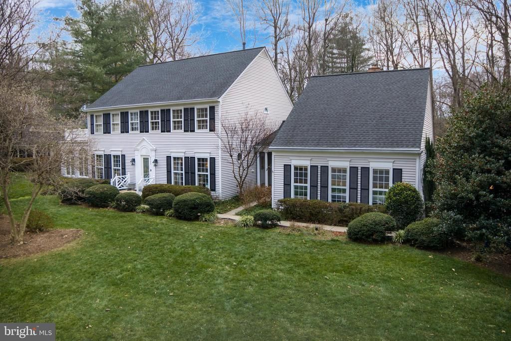 9723 S PARK CIRCLE, FAIRFAX STATION, VA 22039