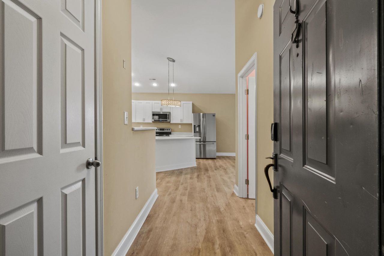 107 Pipers Ln. Photo 12