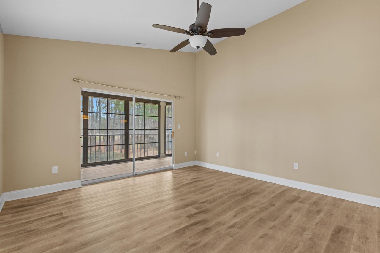 107 Pipers Ln. Photo 15