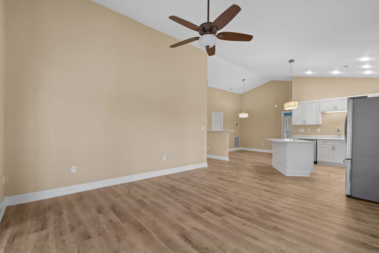 107 Pipers Ln. Photo 16