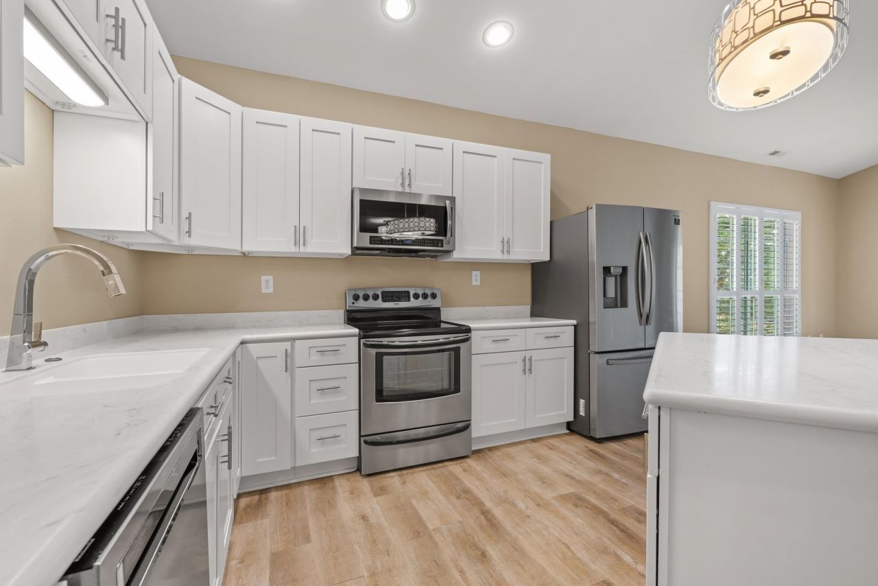 107 Pipers Ln. Photo 19