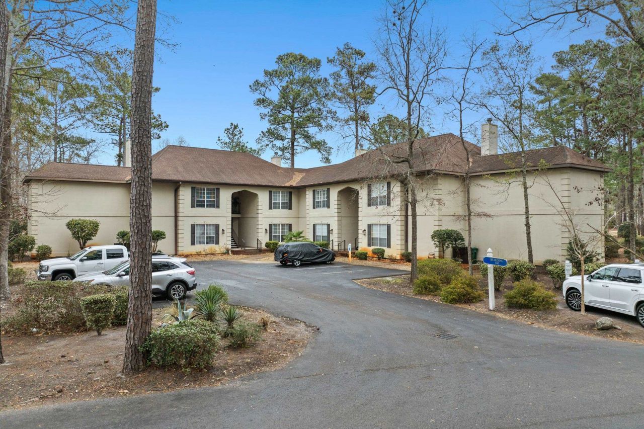 107 Pipers Ln. Photo 2