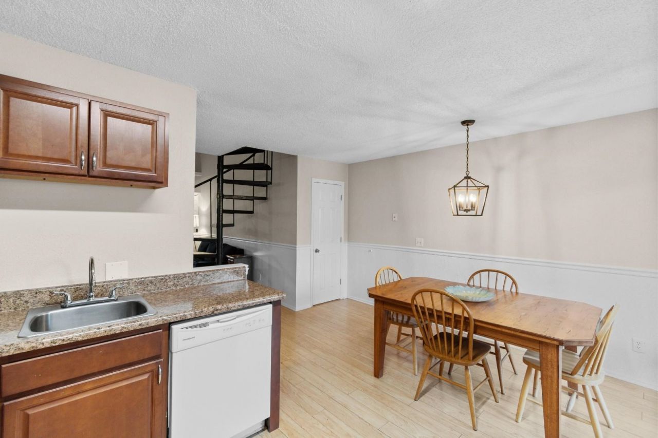 1356 Glenns Bay Rd.  Photo 8