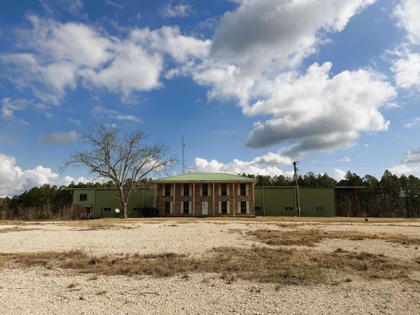 824 Old Hwy 11, Lumberton, MS 39455