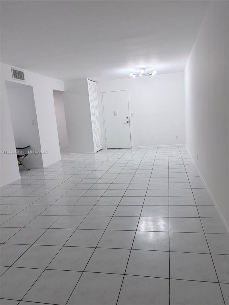 1913 S Ocean Dr, Unit 410, Hallandale Beach, FL 33009 Photo