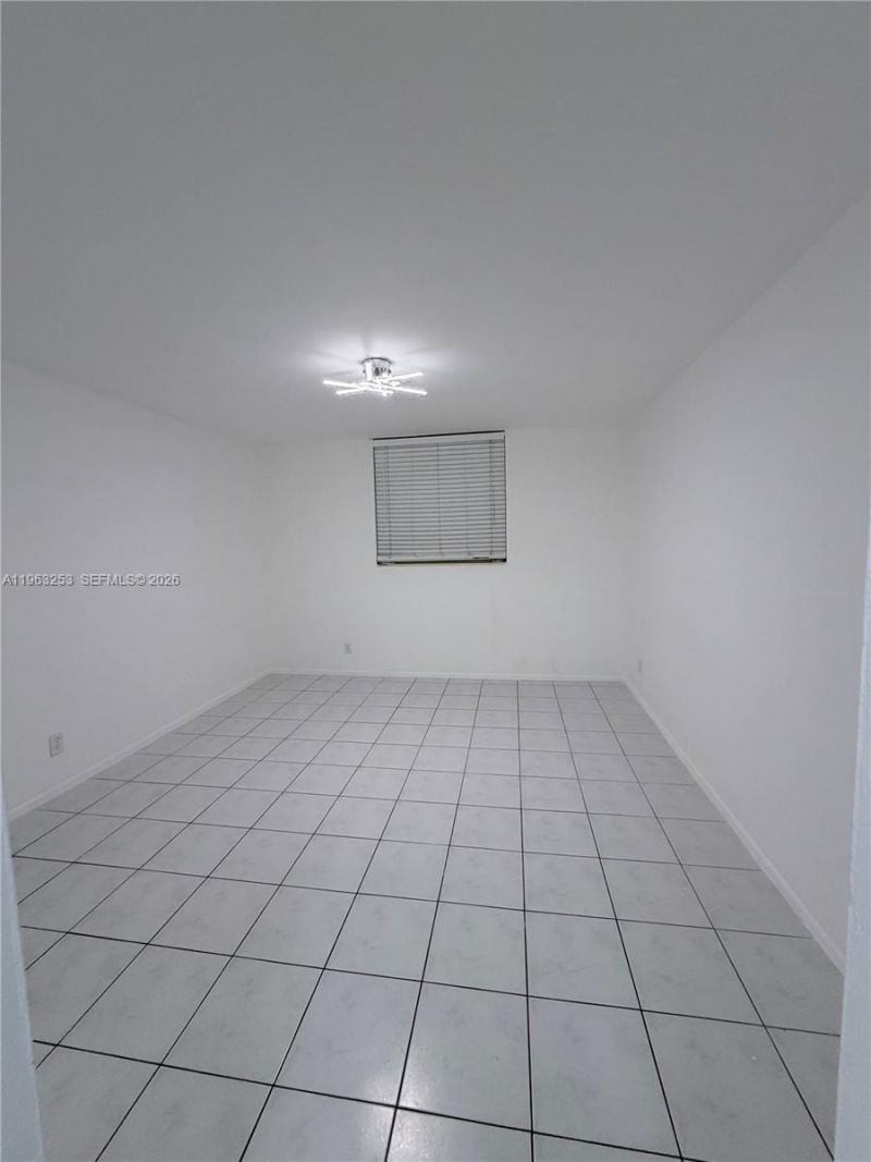 1913 S Ocean Dr, Unit 410, Hallandale Beach, FL 33009 Photo