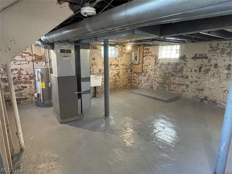 10301 Dickens Avenue, Cleveland, OH 44104 Photo 19