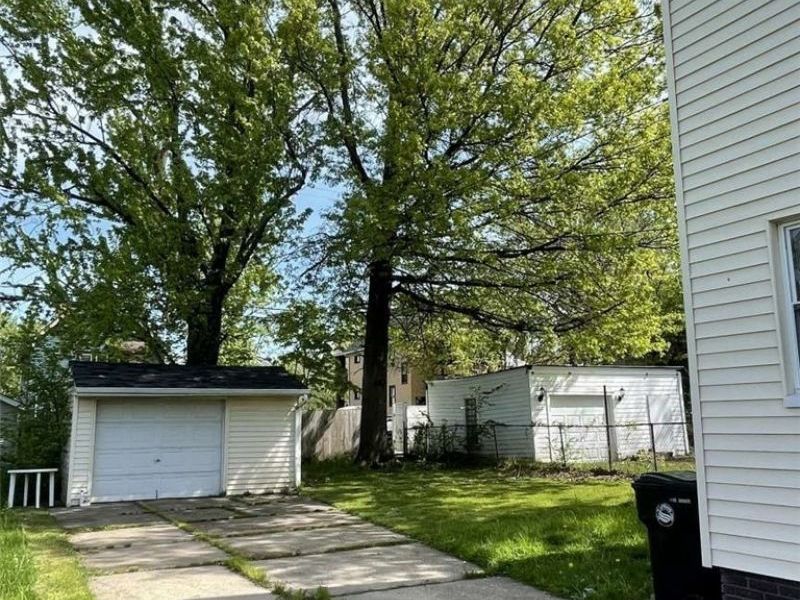 10301 Dickens Avenue, Cleveland, OH 44104 Photo 2