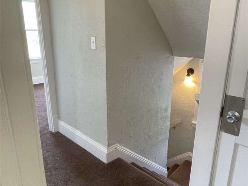 10301 Dickens Avenue, Cleveland, OH 44104 Photo 9